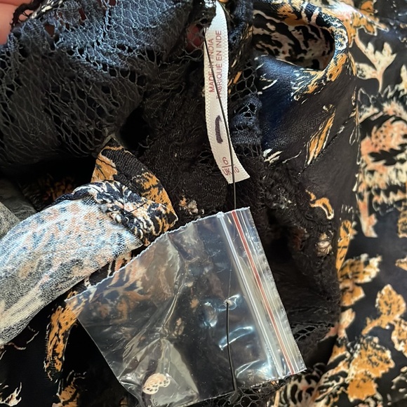 Free people LUCIE Mini with lace cut out - Picture 13 of 16